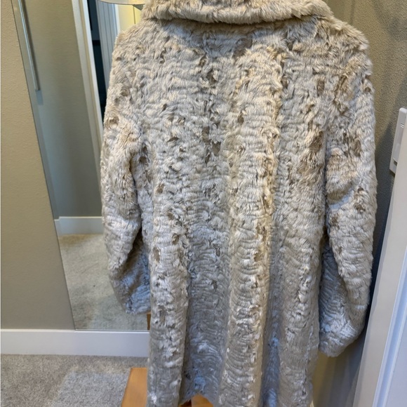Cream Faux Fur Coat - Picture 4 of 9